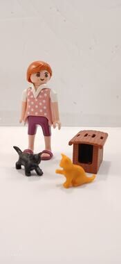 PLAYMOBIL Women Figure Pink Top Polka Dots Purple Pants People Pet Kittens